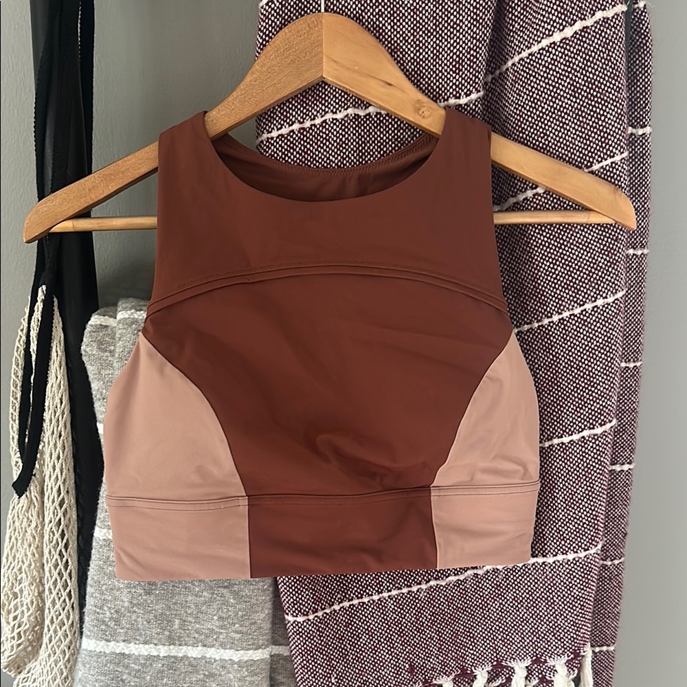 NWOT Women's Lululemon Hike To Swim Bra Size 8